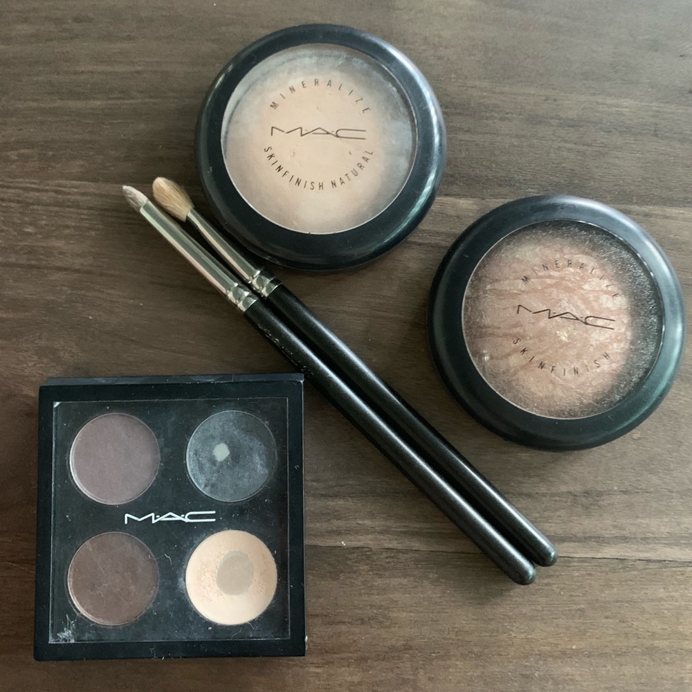 MAC makeup and brush bundle